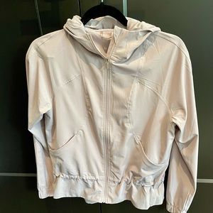 Lululemon lavender light weight jacket. Size 6